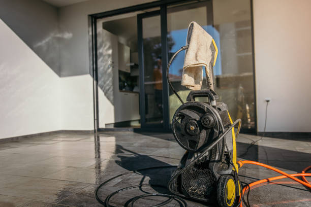 Best Driveway Cleaning and Restoration in Nevada, IA